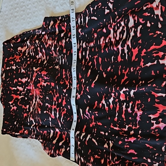 Classiques Entire Red + black SILK sleeveless cowl neck blouse, XL, EUC. - Picture 9 of 14